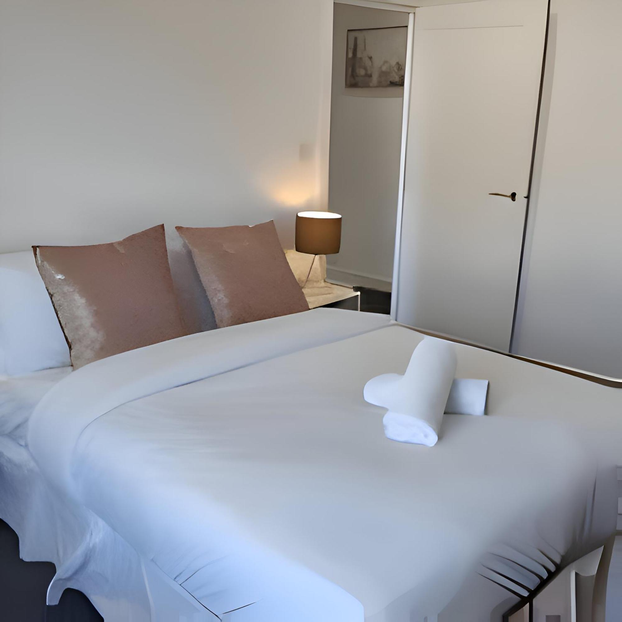 Luxurious Victoria House Near W Free Park * Southend-on-Sea