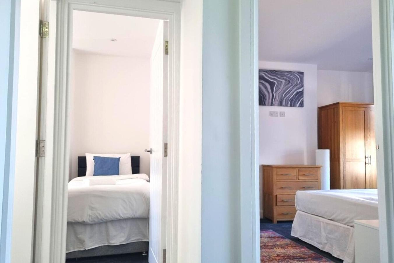 Luxurious Victoria House Near W Free Park