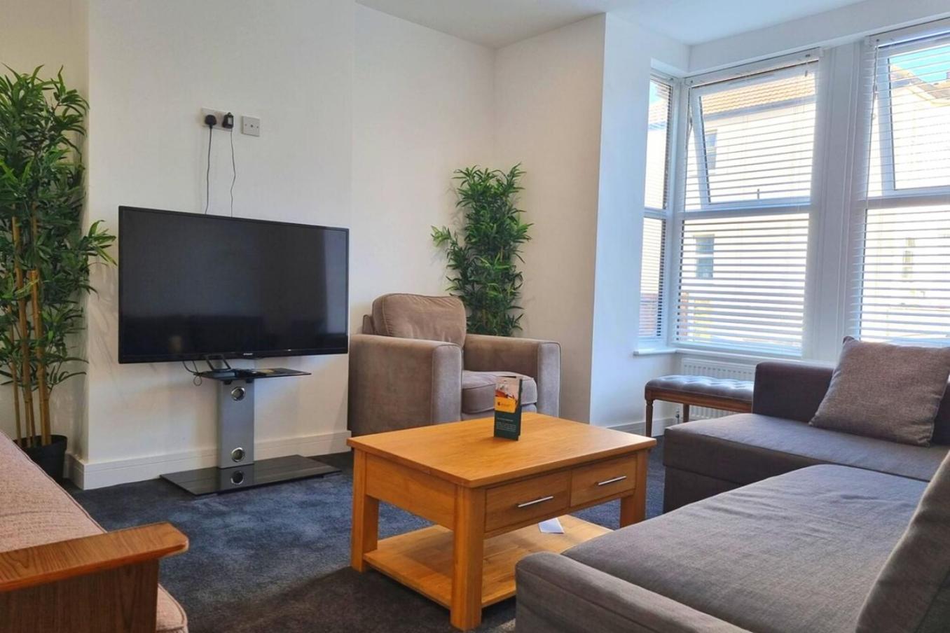 Holiday home Luxurious Victoria House Near W Free Park Southend-on-Sea